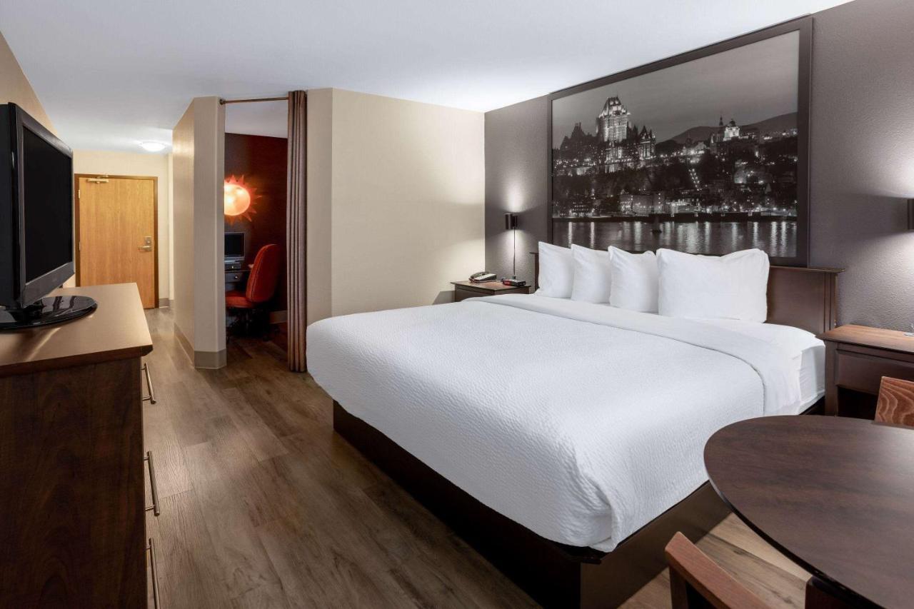 Super 8 By Wyndham Québec Dış mekan fotoğraf